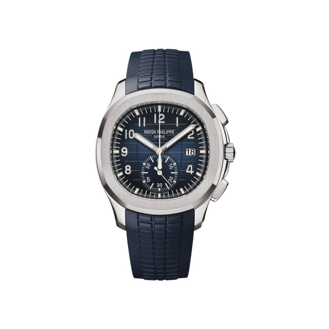 Vooraanzicht van een Patek Philippe Aquanaut Chronograph 5968G-001, luxe herenhorloge met blauw wijzerplaat, witgouden kast en rubberen band, iconisch design, high-end horloge.